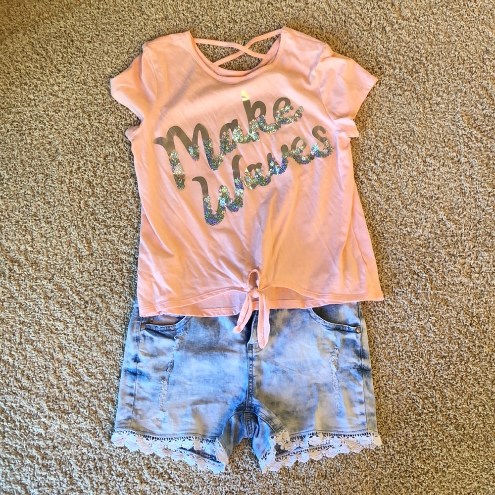 Distressed jean shorts and graphic tee